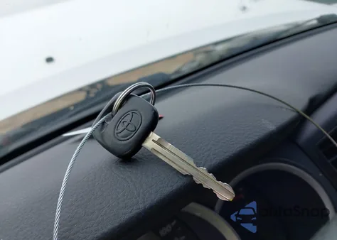 2011 Toyota Tacoma из США, поврежденный, VIN 5TFPX4EN5BX003038